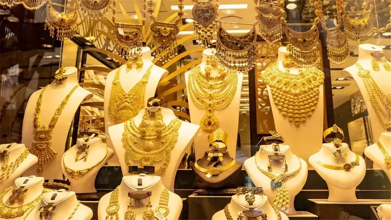 أسعار الذهب صباح الجمعة 28 نوفمبر 2025 تتجه نحو التغيير